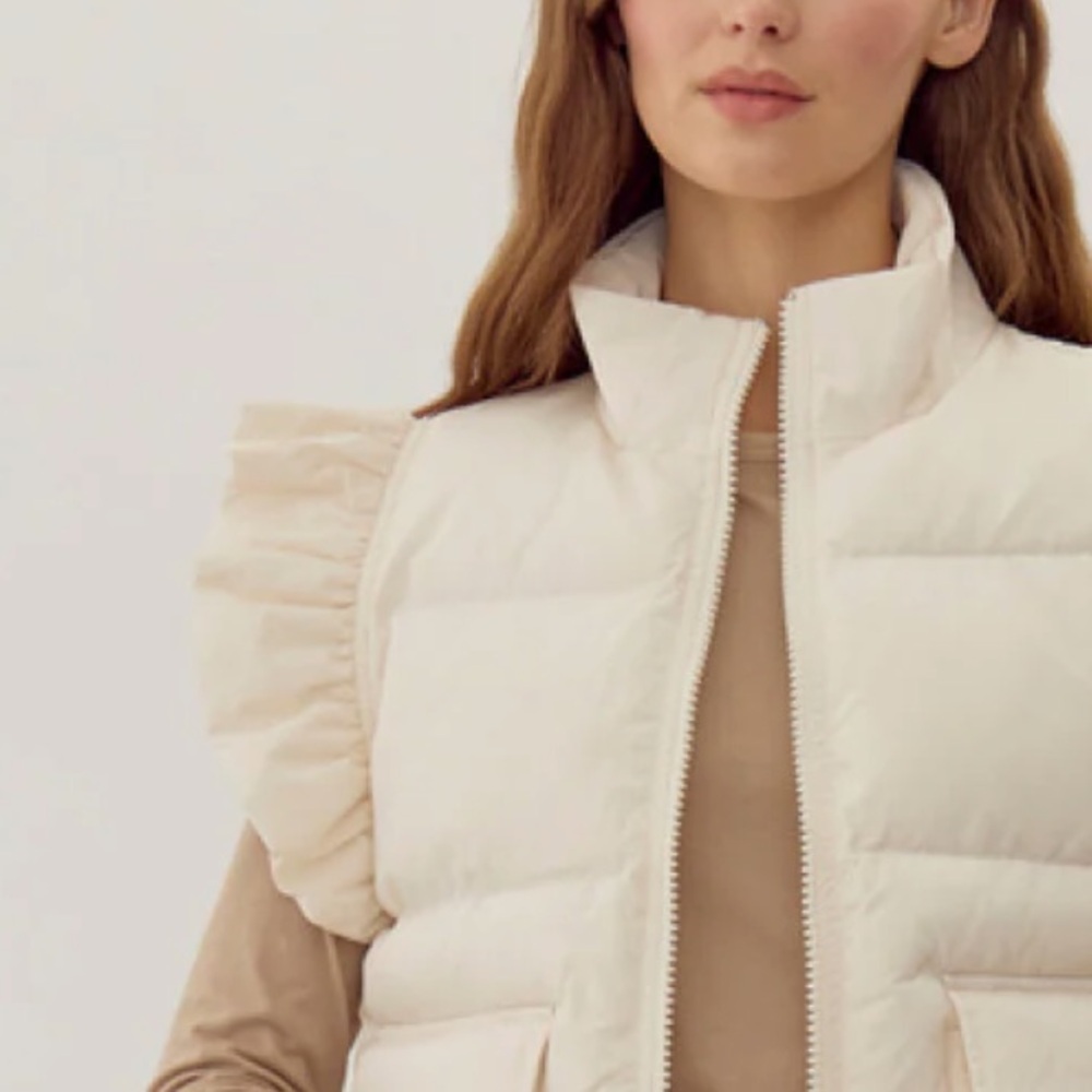 Jodifl Ruffle Sleeve Full Zip Puffer Vest Cream Pockets Size Large - Picture 11 of 11